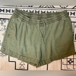 Old Navy linen blend shorts size L